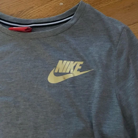 Nike long sleeve NWT - Picture 2 of 4